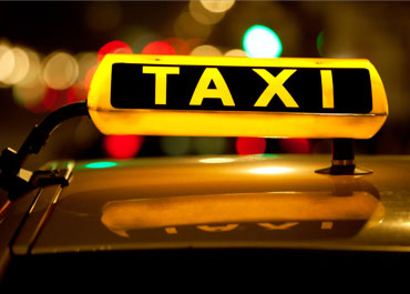 Local door-to-door taxi service in Woking and Guildford - 24/7 rides
